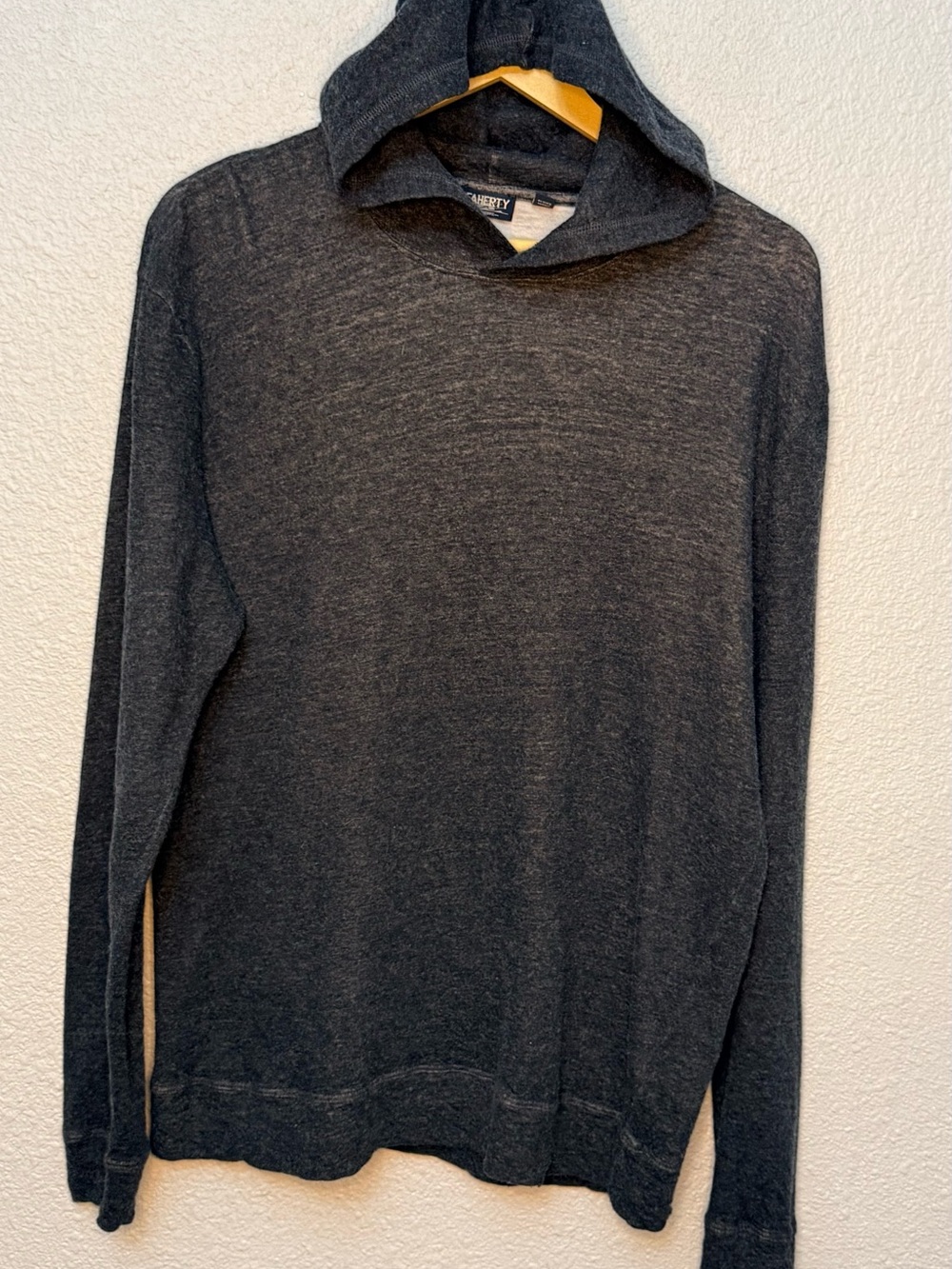 Faherty | Aspen Lounge Cashmere Blend Hoodie | Coal Smoke Melange | Large - Picture 3 of 6